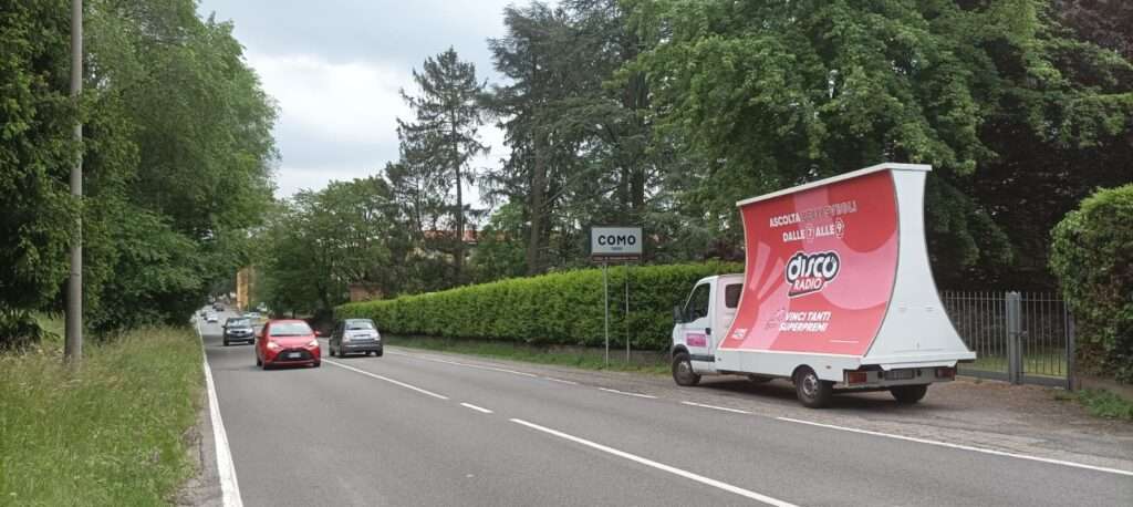 Camion vela pubblicitari a Como